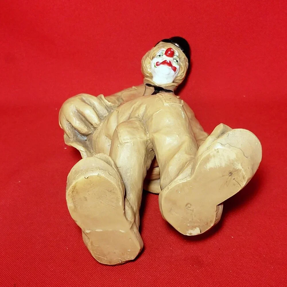 Vintage Andreoli Curtsying Clown Sculpture 1978 Figurine